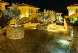 Emelisse Hotel