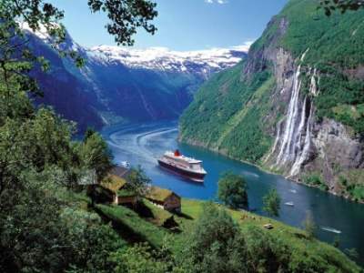Fly Drive Holidays in Norway : Exploring the Fjords